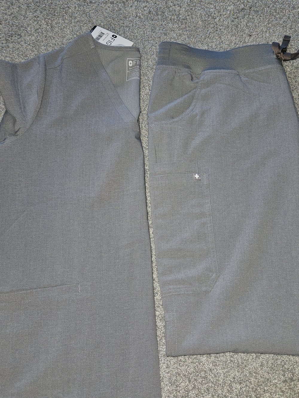 Figs Women's Scrub Set in Gray